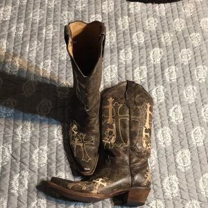 Circle G boots with Crosses